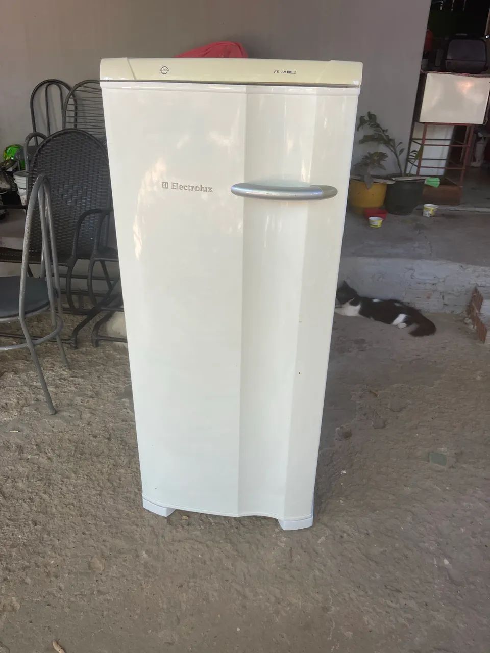 Freezer vertical Electrolux 180 litros  - Foto 2