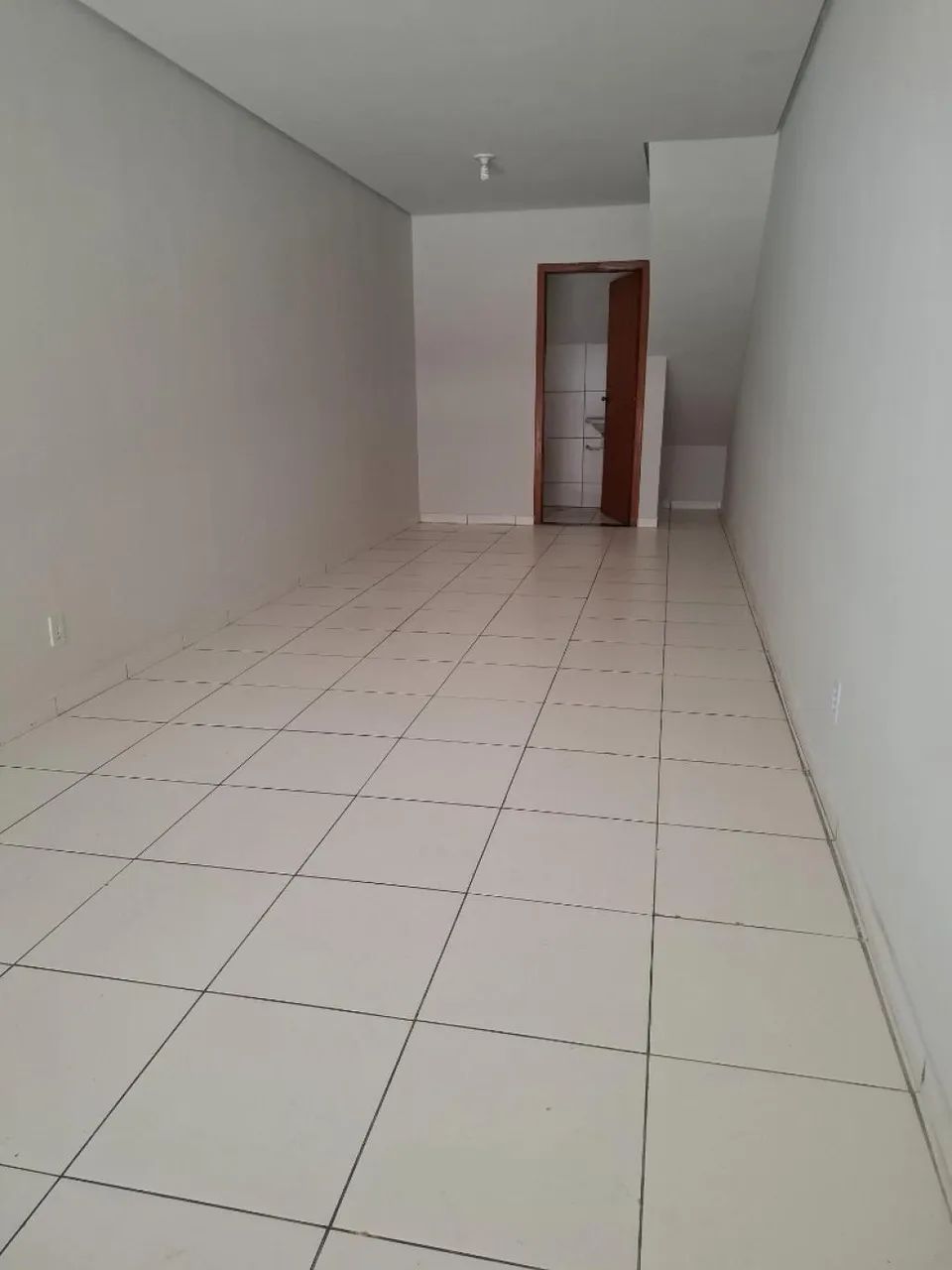 SALA COMERCIAL DE 35M² PRÓXIMO A BERNARDO SAYÃO - RUA 31 - Foto 5