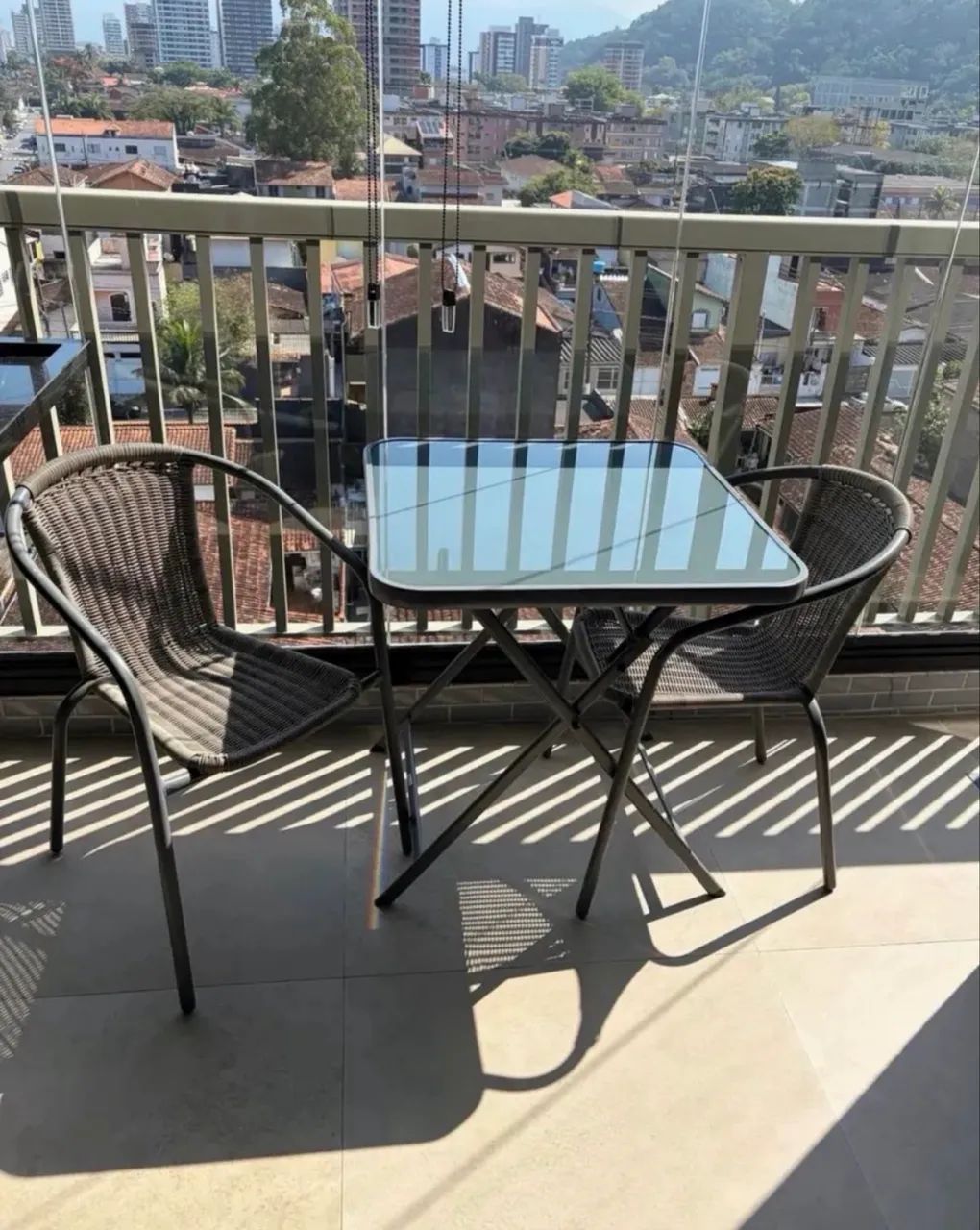 Conjunto de Mesa e Cadeiras  - Foto 2