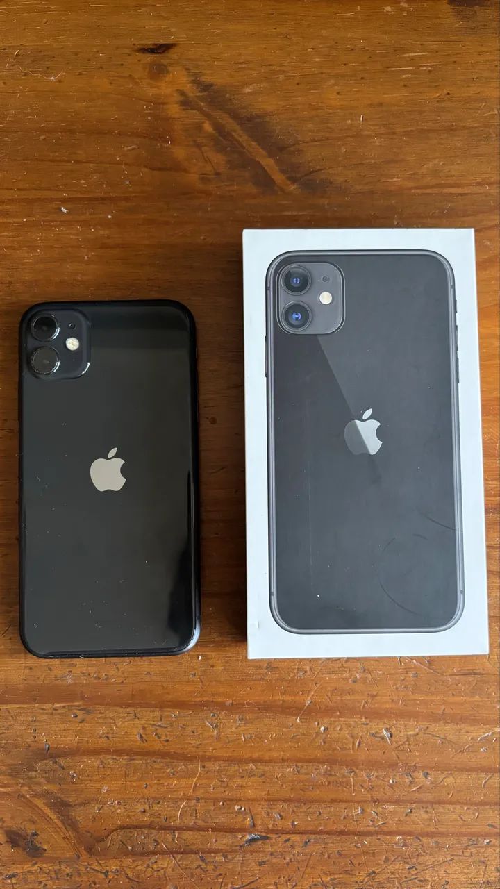 iPhone 11 com caixa