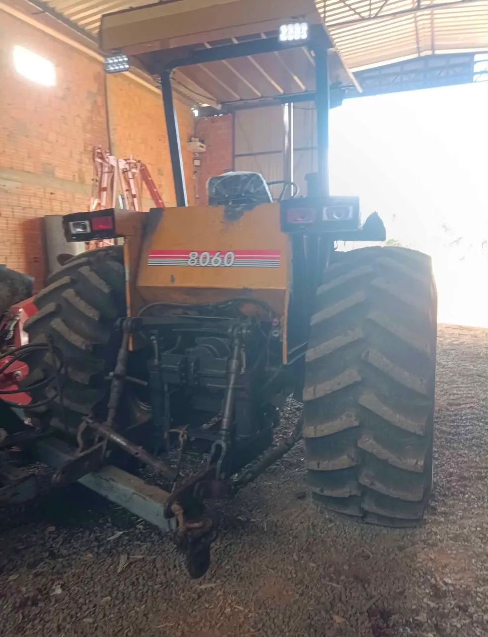 TRATOR CBT 8060 4x4 - Foto 5