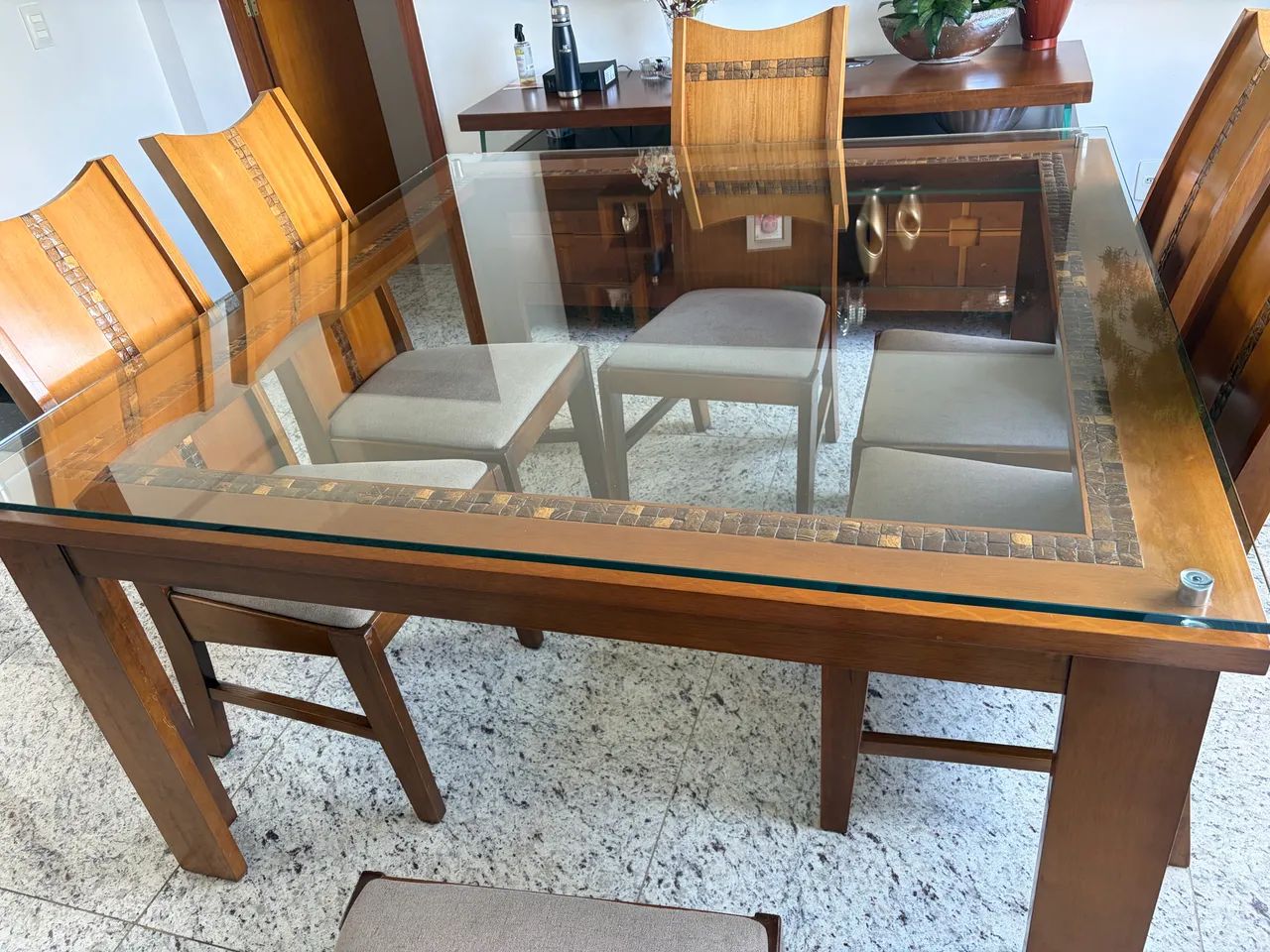 Mesa de jantar com seis cadeiras  - Foto 4