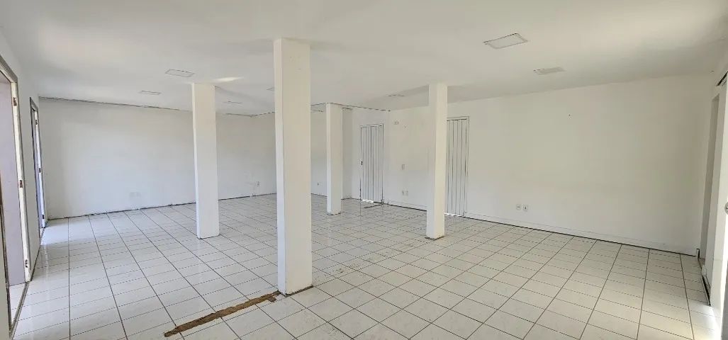 Sala Comercial Na Avenida Pequeno Príncipe
