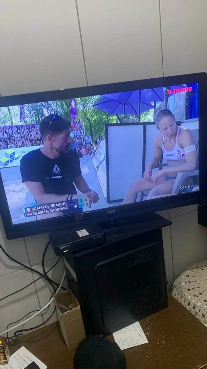 tv 32 aoc tem conversor digital embutido