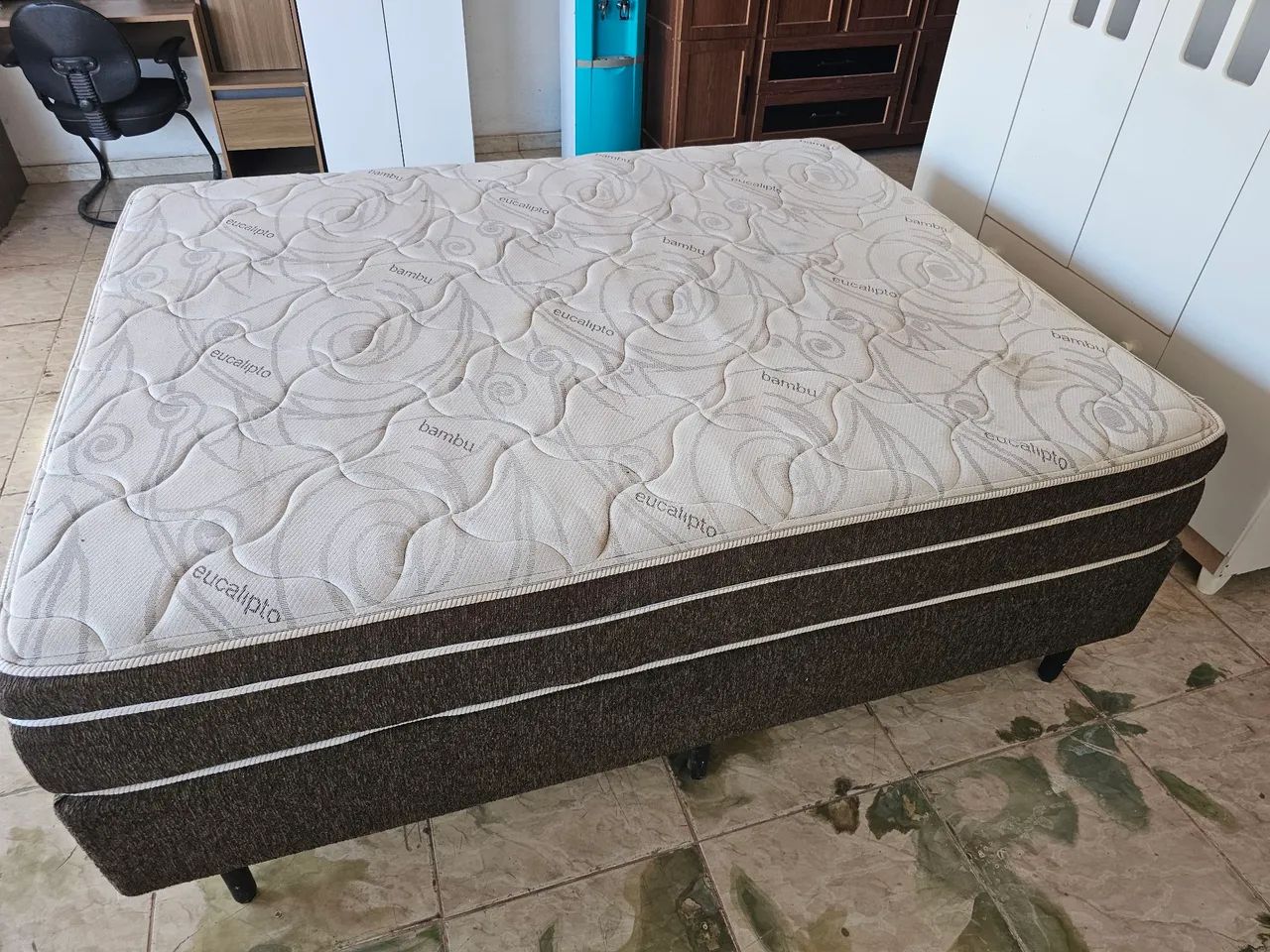 Cama box queen usada Molas tradicional  - Foto 5