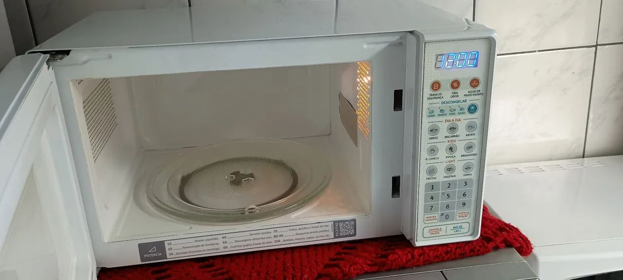 Microondas Electrolux 20 litros 127v - Foto 6