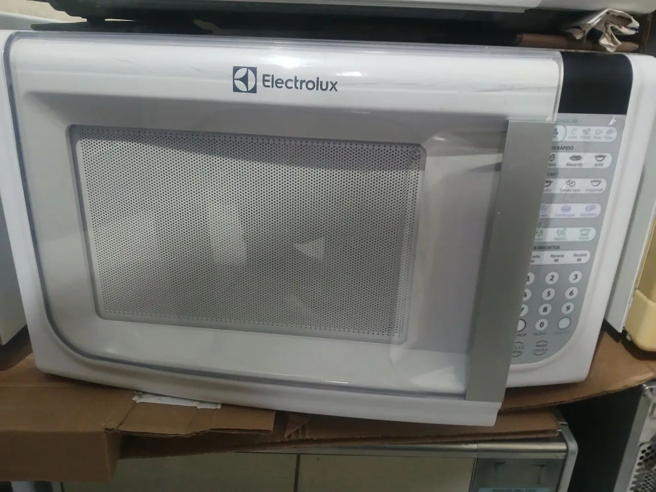 Microondas electrolux mef41