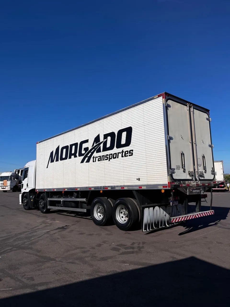 Cargo 3031 automático 8x2 - Foto 2
