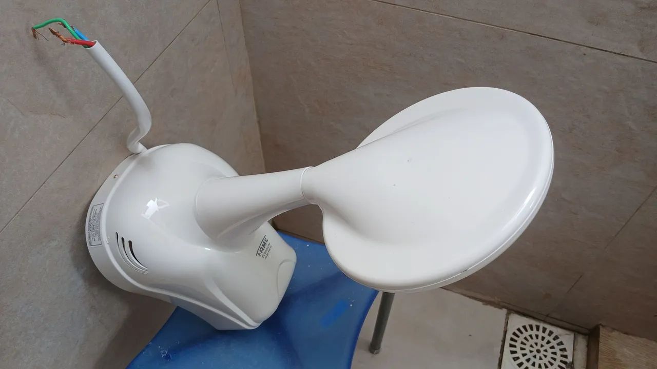 Vedo ou troco 2 chuveiros elétricos  - Foto 3