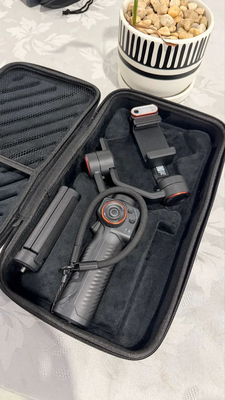 Gimbal E estabilizador para celular 