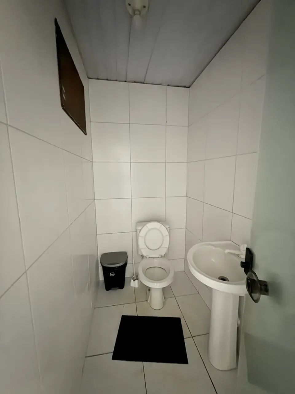 aluga-se loja 300 m²
