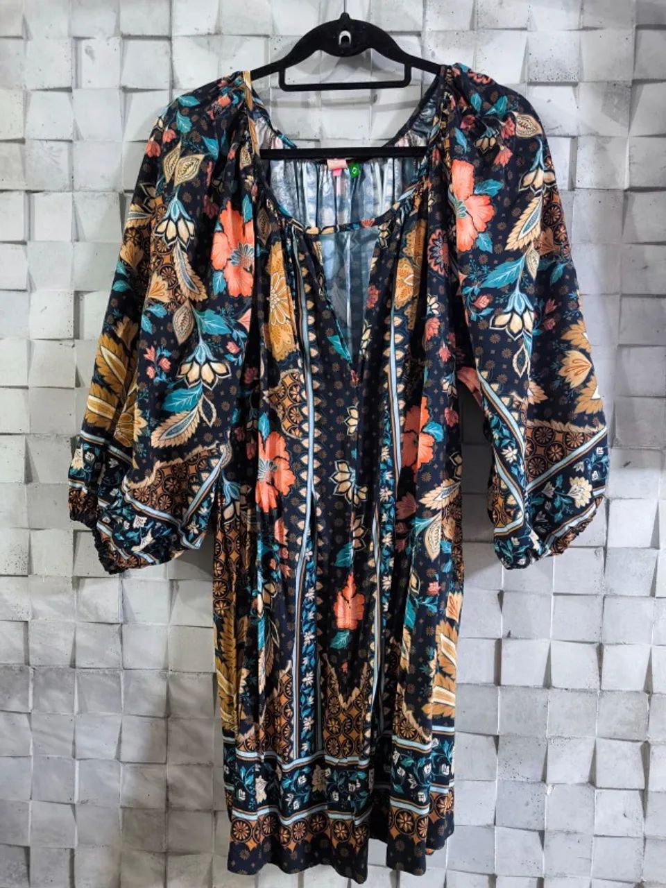 Vestido FARM Rio - Manga longa