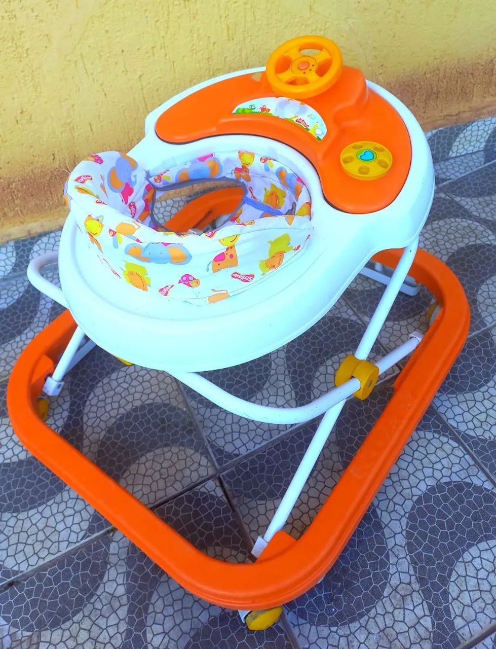 Andador regulável infantil  - Foto 4