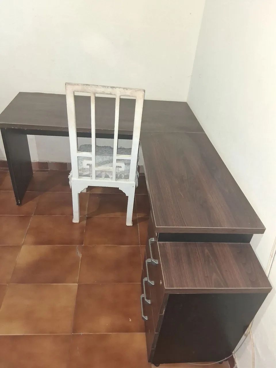 Mesa de escritorio dupla com 4 gavetas  - Foto 3