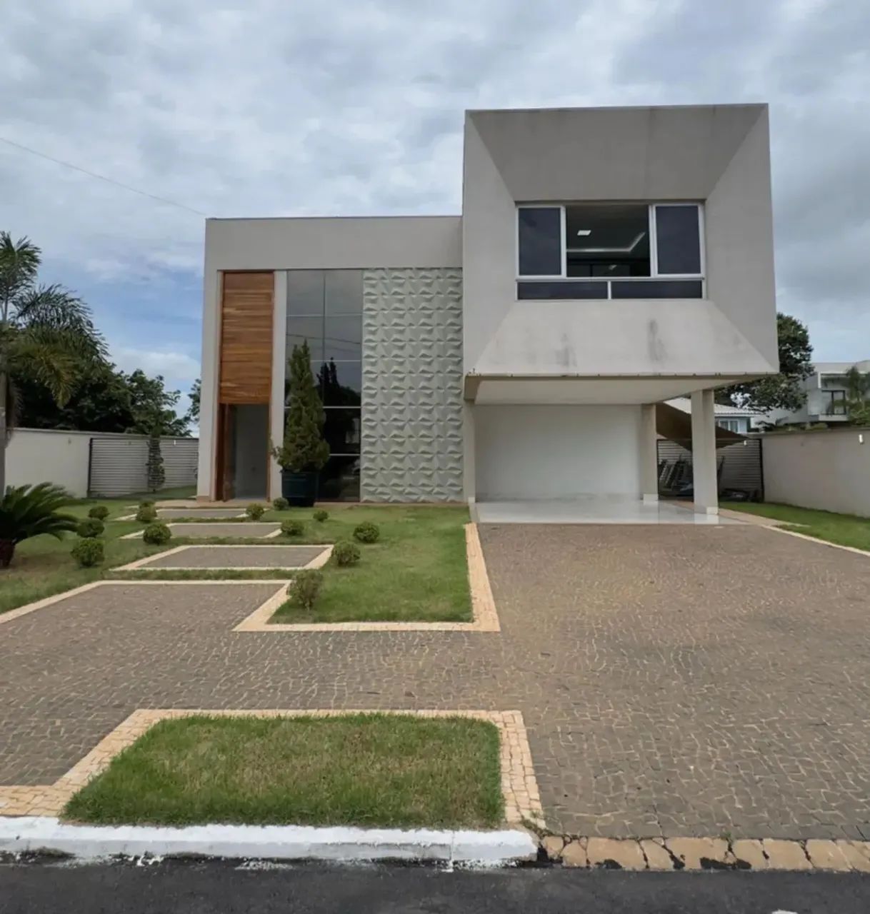 Sobrado em condomínio Móveis Planejados e climatizafo