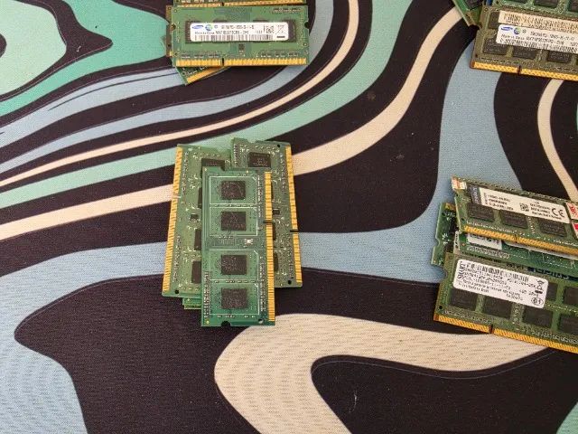Lote 24 Memórias RAM Notebook DDR3 e Diversas 1GB a 4GB - Foto 3