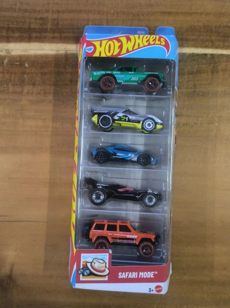 Kit com 5 carrinhos Hotwheels 