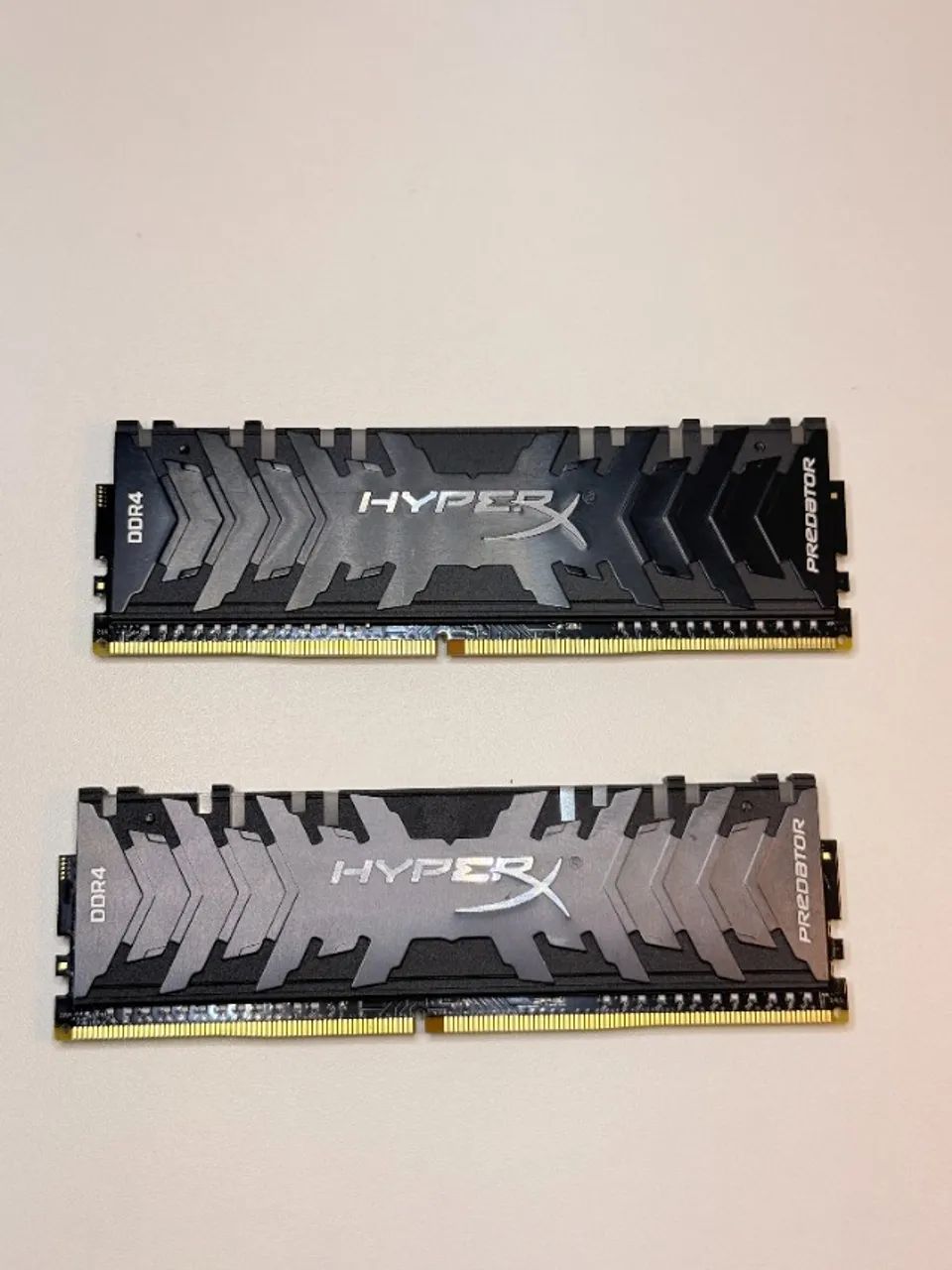 Memória RAM Kingston HyperX Predator RGB DDR4 16GB (2x8GB) 4000MHz
