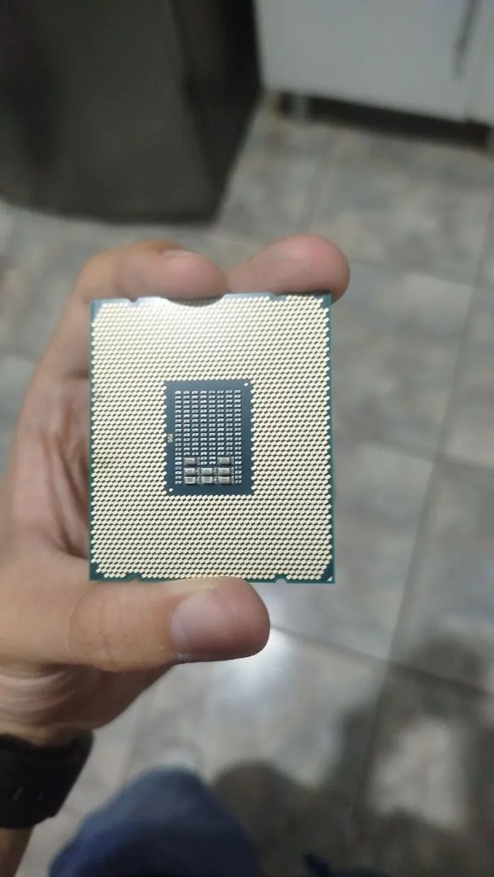 Xeon E5 2667 v4 - Foto 2