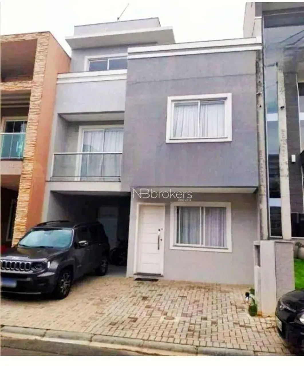Oportunidade Sobrado Triplex mobiliado