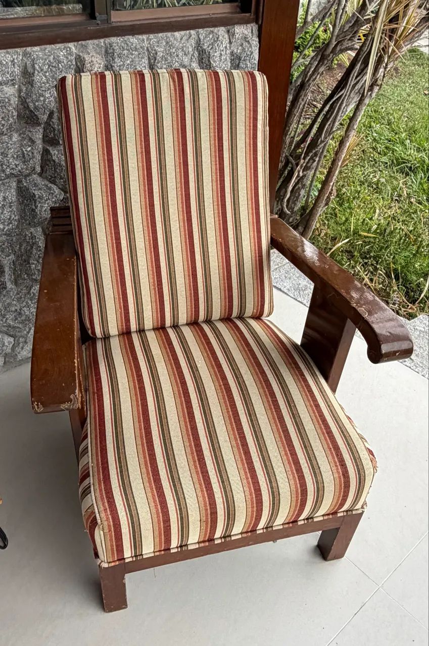 Poltronas antigas com capa novas - Foto 3