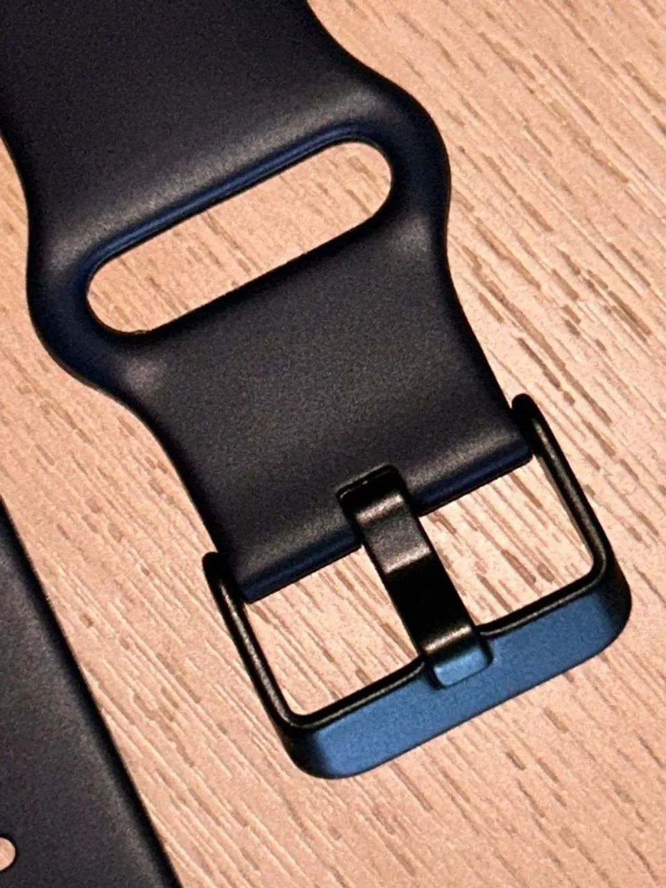 pulseira de silicone para smartwatch preta - Foto 4
