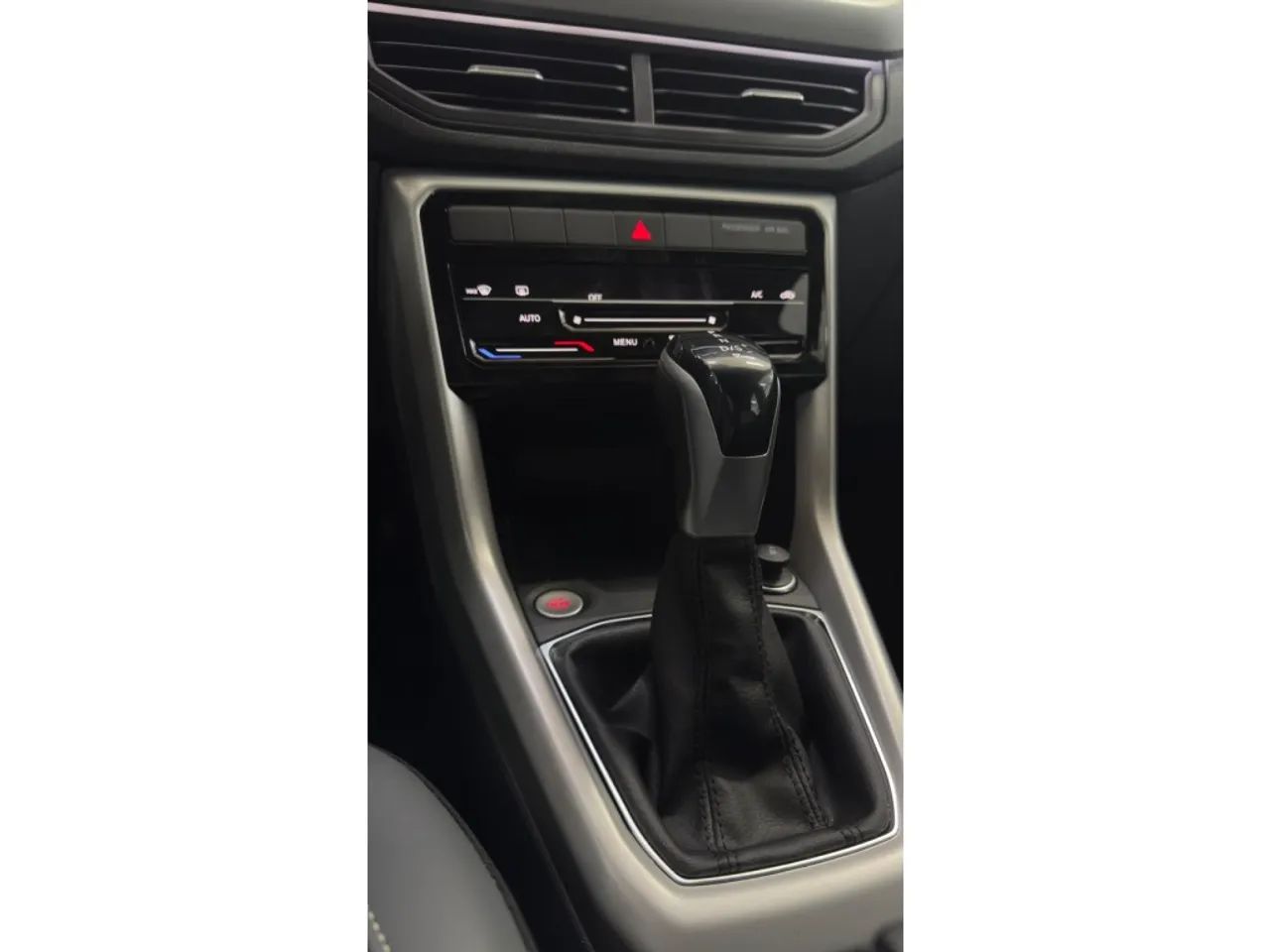 Volkswagen T-Cross Comfortline 1.0 TSI Flex 5P Aut., foto 14 de 15