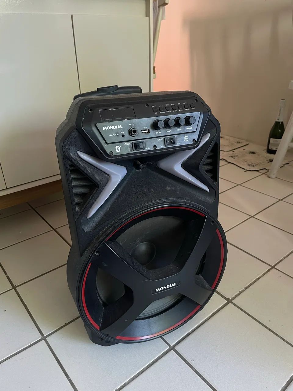 Caixa de som MONDIAL amplificada Bluetooth