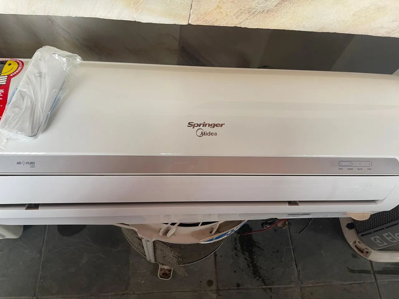 Central de Ar Midea 12.000 BTUs - Ótimo Estado - R$ 800 - Foto 3