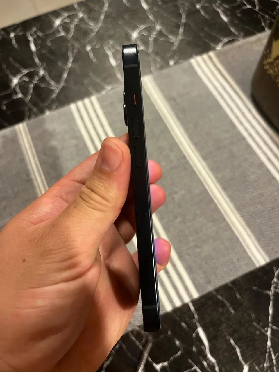 Vendo ou Troco iPhone 14, 128 Gb, Cor Meia-Noite - Foto 2