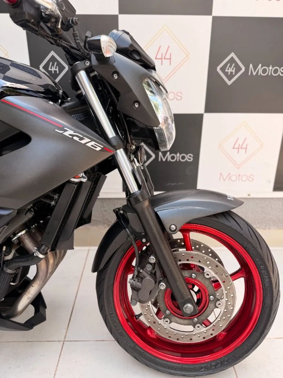 Yamaha XJ6 N 2013 - Foto 4