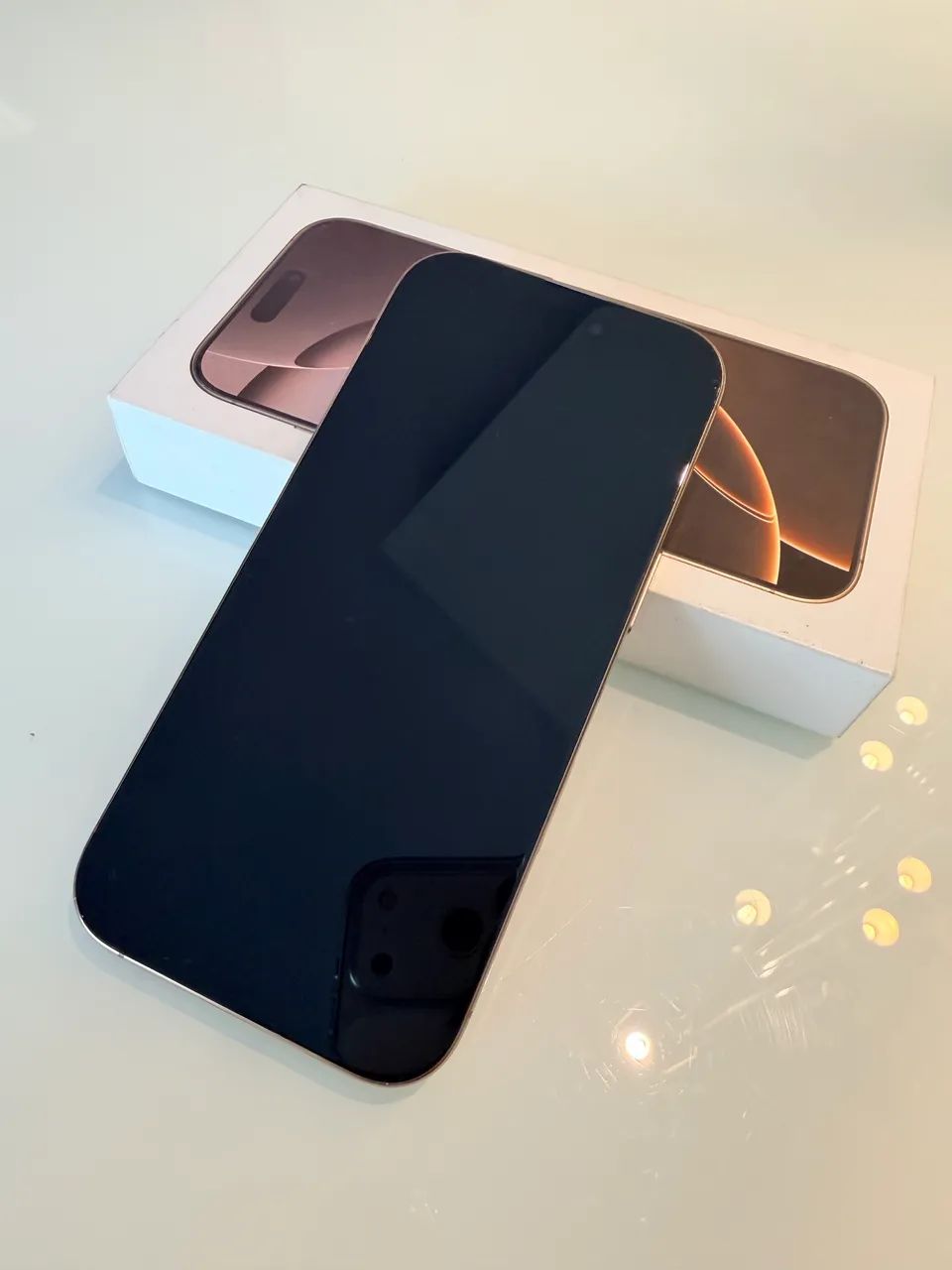iPhone 16 pro , 256GB Desert Titanium, única dona - Celulares e