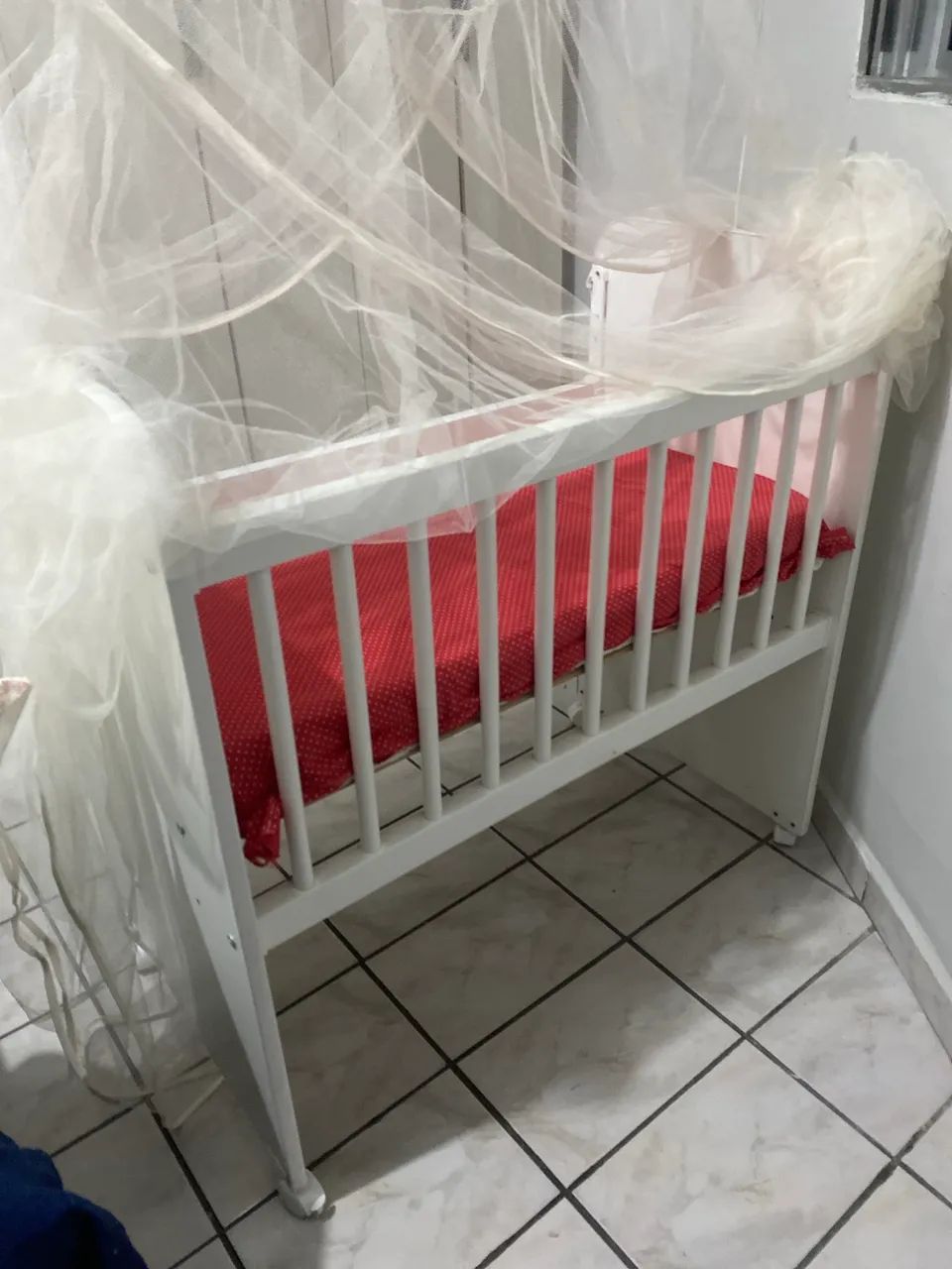 Berço  + colchão e suporte do mosqueiro  - Foto 3