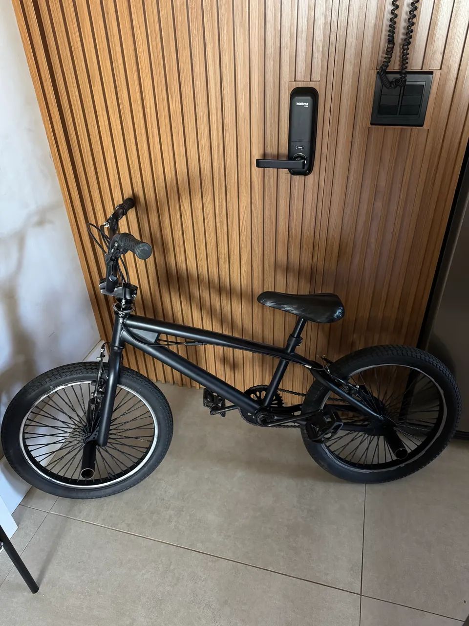 Bicicleta modelo BMX aro 20 estilo freestyle
