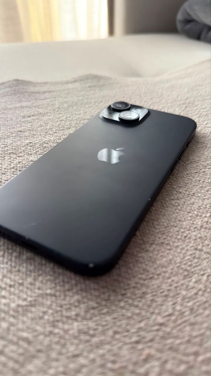 iPhone 15 128GB