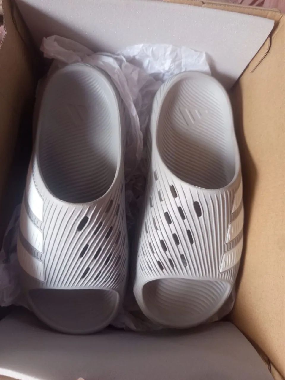 Chinelo slide adidas 