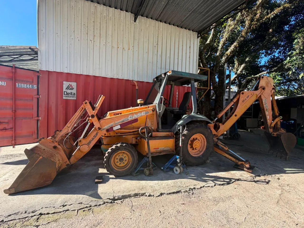 Retroescavadeira Case 580 L 2005