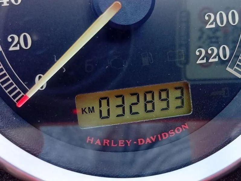 HARLEY-DAVIDSON XL883 R 2012 - Foto 2