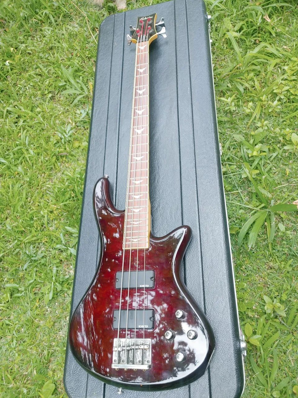 Baixo schecter stilleto extreme 4
