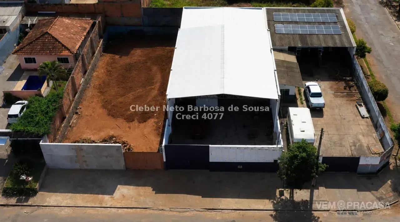 Vendo Barracão com 180m² e com terreno de 360m²! - Foto 2
