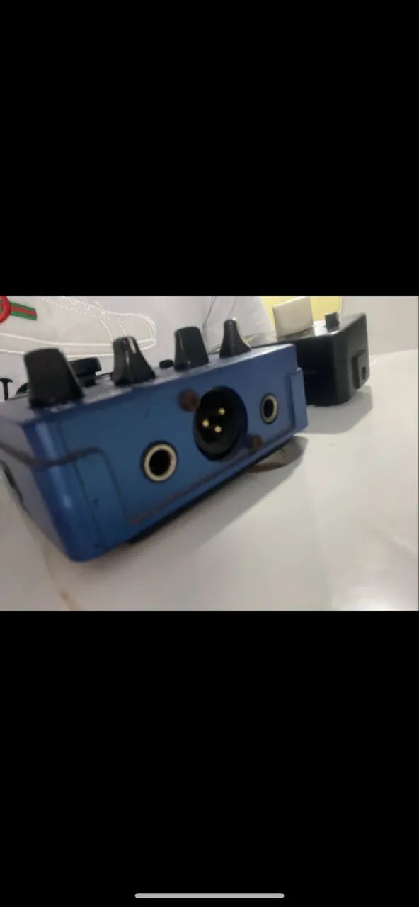 Behringer V-Tone Guitar GDI 21 e um Sonicake Sonic IR.  - Foto 2