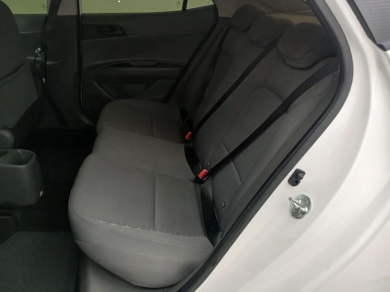 Hyundai HB20S Comfort Plus 1.0 TB Flex 12V Mec., foto 17 de 18