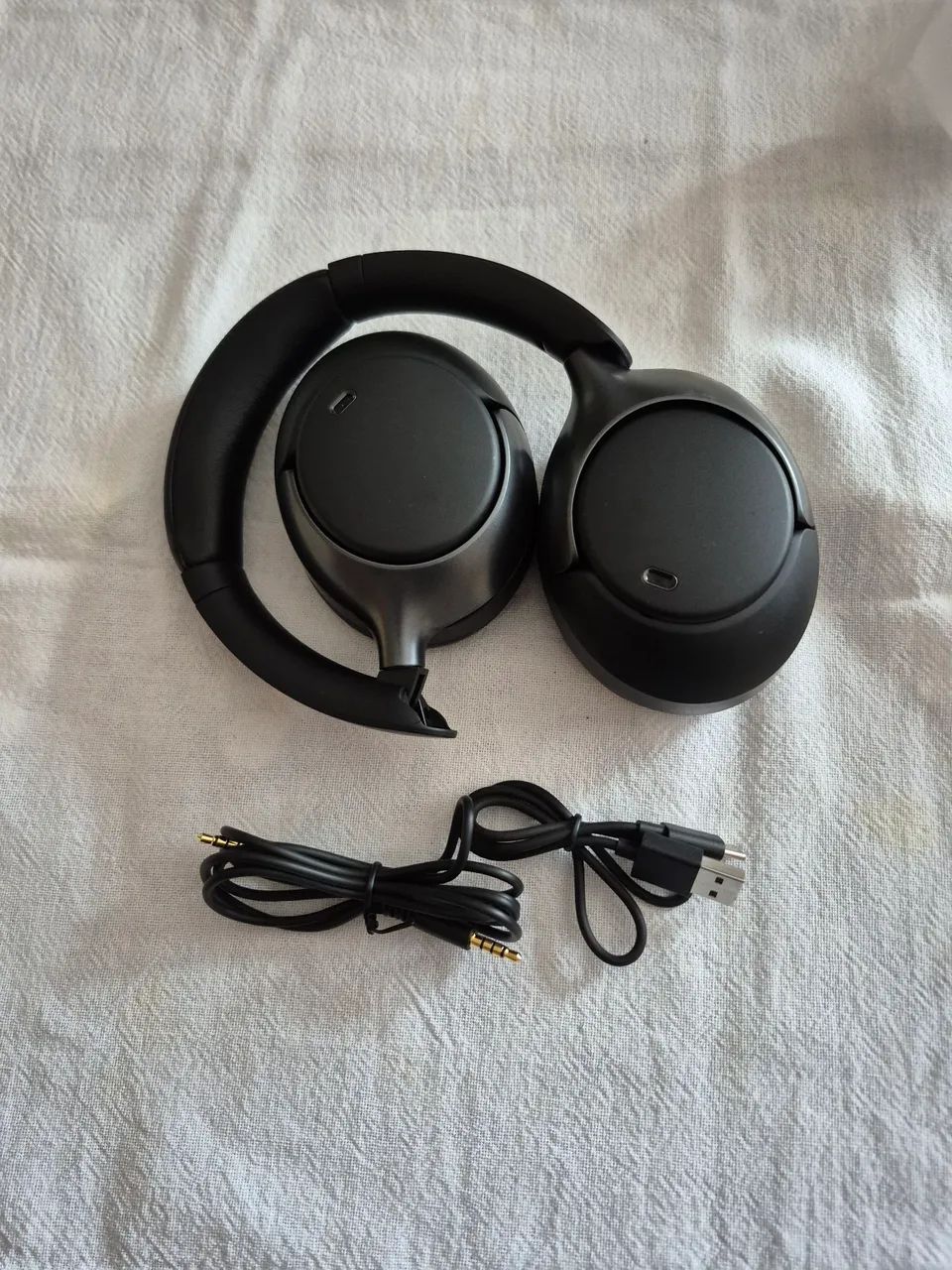 Fone bluetooth mouse. Cancelling headphone.