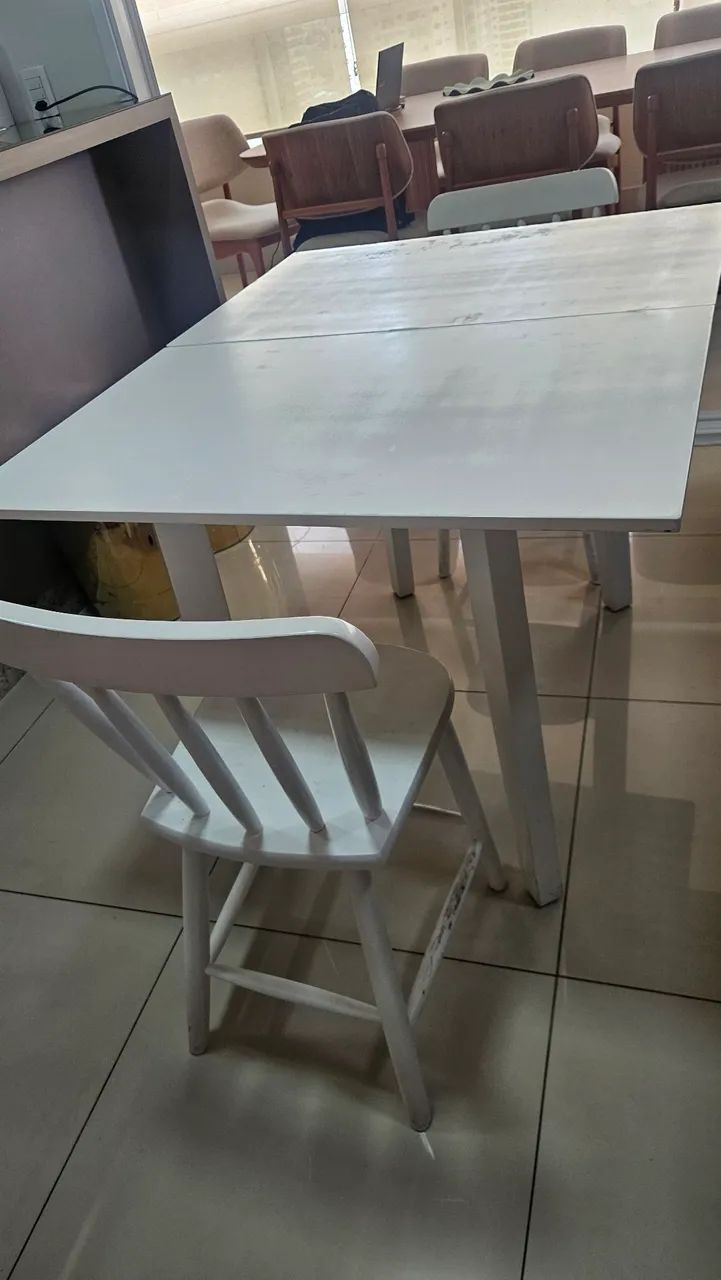 Mesa extensível com 2 cadeiras  - Foto 4