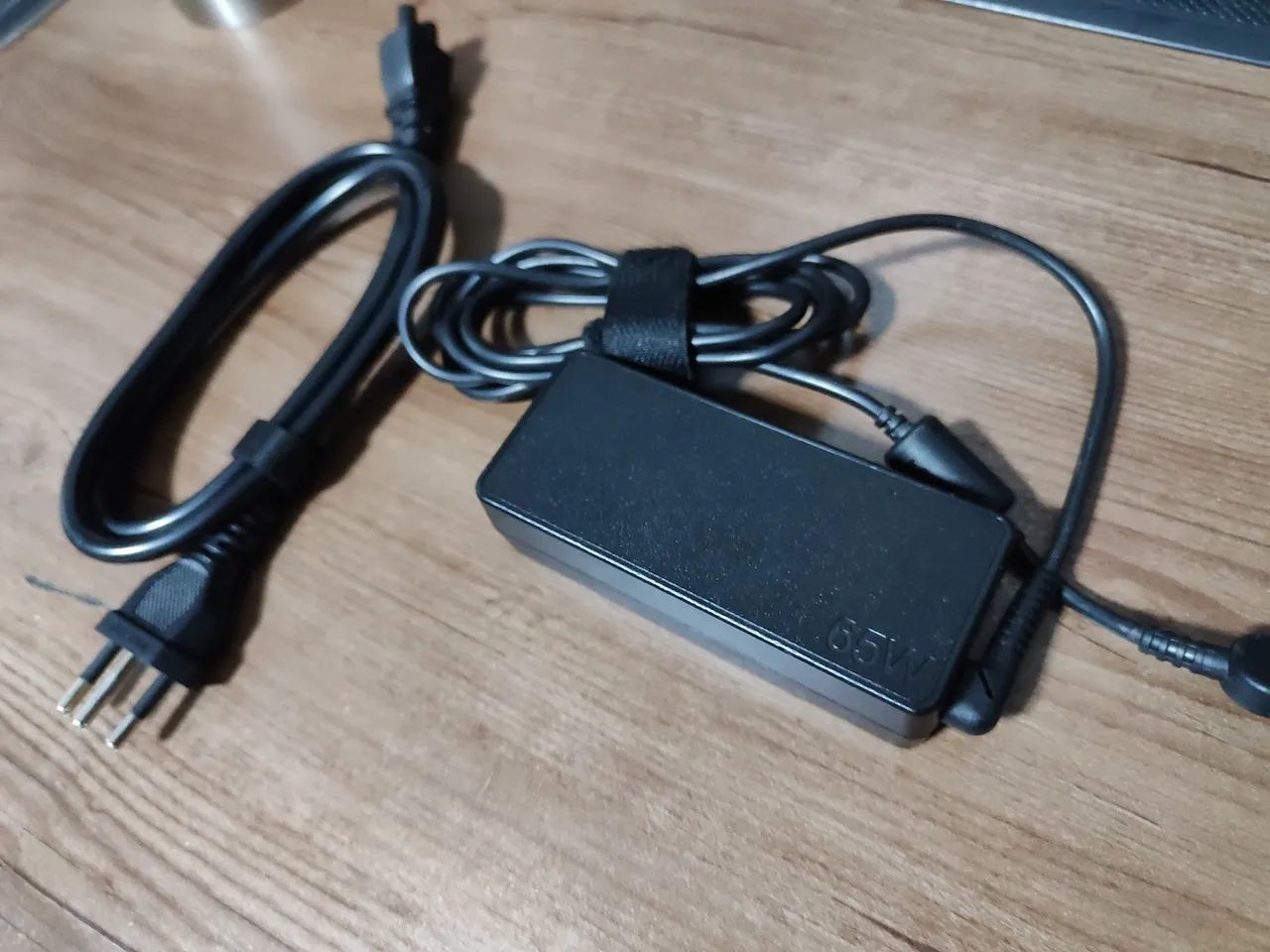 Fonte Lenovo original 65W - ponta quadrada - Foto 2