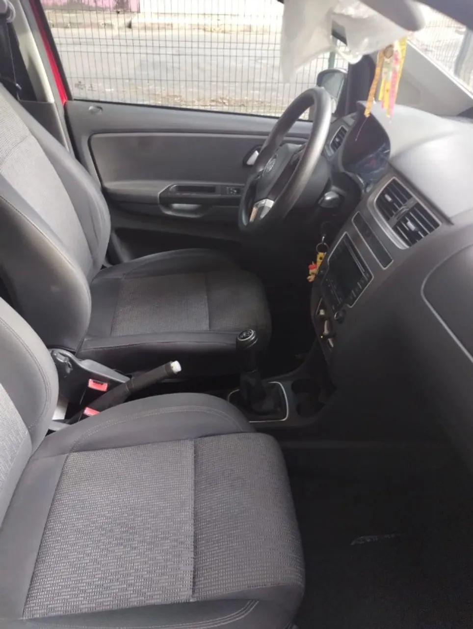 Volkswagen Fox Fox 1.0 Mi Total Flex 8V 3p 2014