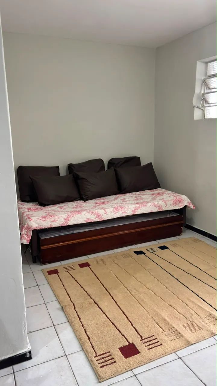 Alugo casa mobiliada. Sem água e luz, só aluguel.   - Foto 3