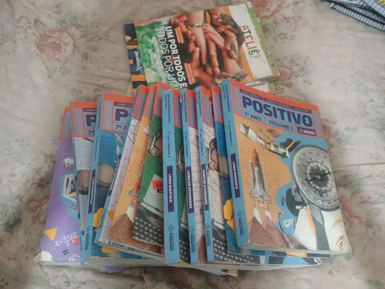 Livros do Sistema de ensino positivo 7° ano