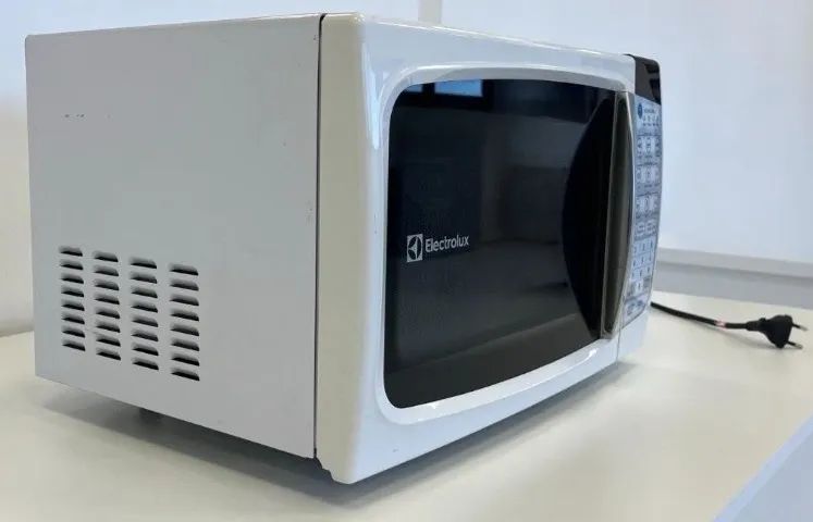 Micro-ondas Electrolux MTD30 20L 220V - Funcionando Perfeitamente - Foto 4
