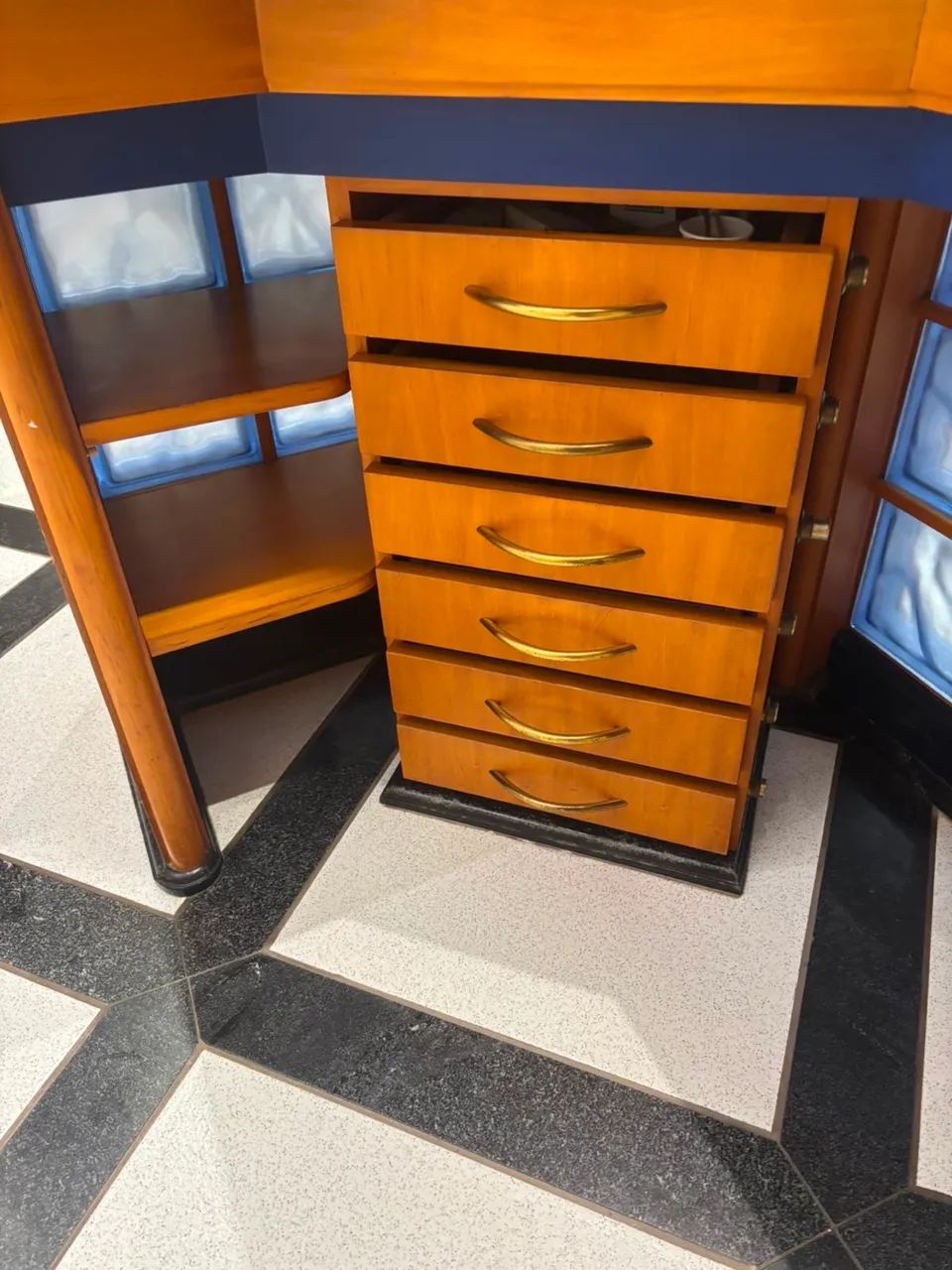 Vende se balcão recepção  - Foto 2
